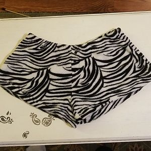 Super comfy zebra fleece pajama shorts